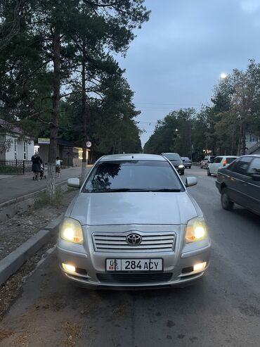 Toyota: Toyota Avensis: 2004 г., 2 л, Автомат, Бензин, Седан