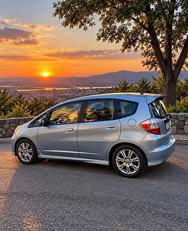 жааз: Honda Fit: 2011 г., 1.5 л, Автомат, Бензин, Хэтчбэк — 1