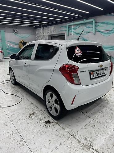Chevrolet: Chevrolet Spark: 2021 г., 1 л, Вариатор, Бензин, Хэтчбэк — 5