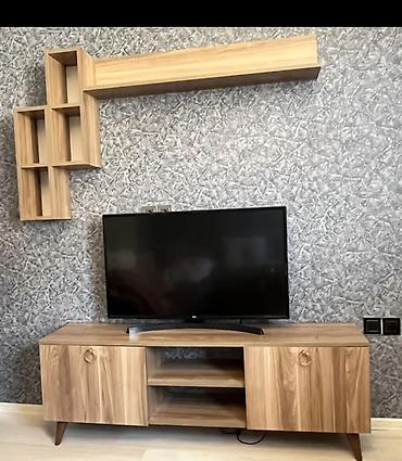 berde mebel: TV stendi və divar rəf dəsti - Material: ağac fakturalı — 1