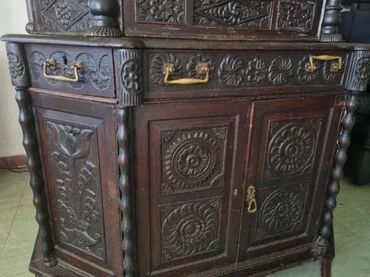 Stilske komode: Retko u ponudi star preko dvesta godina. Dobro stanje na lalafo.rs — 14 Stilske komode: Retko u ponudi star preko dvesta godina. Dobro stanje — 14