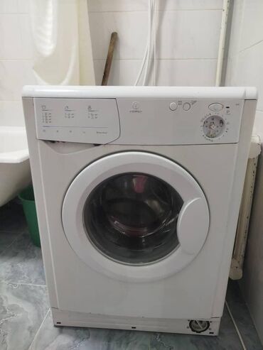 насос для стиральных машин: Стиральная машина Indesit, Автомат