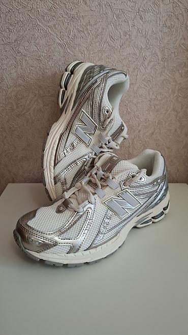 кроссовки nb: Кроссовки New Balance

Новые оригинал размеры 38,39 .ЦЕНА: 10000сом — 3