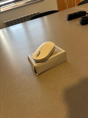 komputer cantası: Məhsul: Xiaomi Wireless Mouse Lite 2 (siçan) Xüsusiyyətlər: - Simsiz — 5