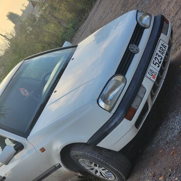 машина тайота ист: Volkswagen Golf: 1992 г., 1.4 л, Механика, Бензин, Хэтчбэк