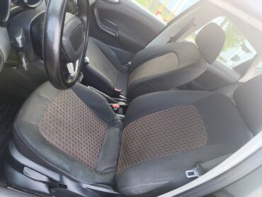 Seat: Seat Ibiza: 1.2 l | 2010 г. 237539 km Hečbek — 10