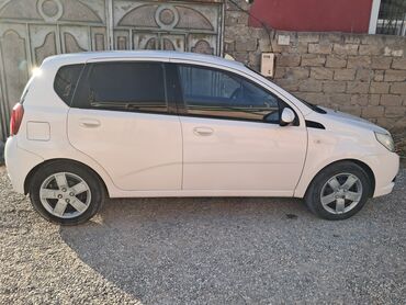 Chevrolet: Chevrolet Aveo: 1.4 л | 2009 г. 213000 км Хэтчбэк