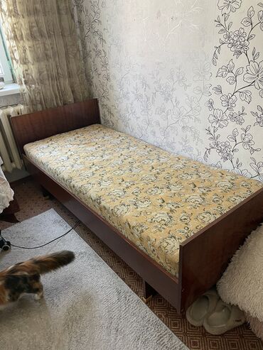 мебель из палет: Односпальная Кровать, Б/у