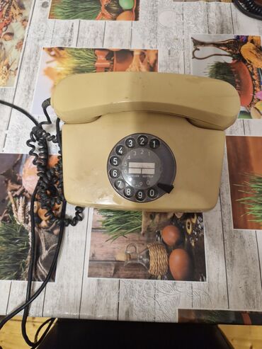 Stasionar telefon Simli