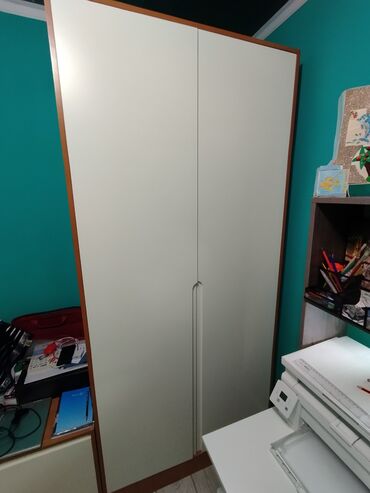 двухдверный шкаф: Гардеробный Шкаф, Для одежды, Б/у
