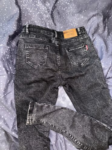 Другая женская одежда: Все что на фото продаю, цены можете сами предложить. Если заберете — 3