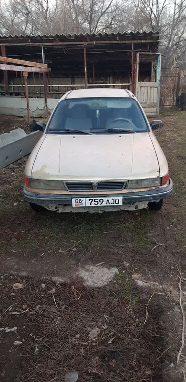 Mitsubishi: Mitsubishi Galant: 1989 г., 2 л, Механика, Бензин, Седан