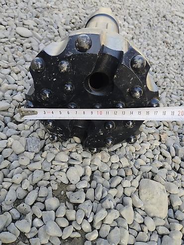 Буры: Буровая коронка по горным породам (ударно-вращательное бурение). - — 8