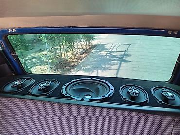 reduktur: Lada Niva (VAZ 2121) – mavi rəngli, 3 qapılı off-road SUV — 8