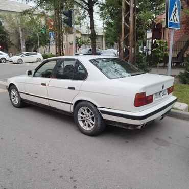бмв а8: BMW 5 series: 1990 г., 2 л, Механика, Бензин, Седан