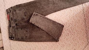 cins şalvar modelleri: Qara-bozum rəngli, yuyulmuş effektli denim cins şalvar. - Kəsim — 2