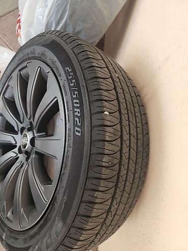 velara: 20 düym yüngül lehimli disk və şin komplekti Land Rover Velar — 1