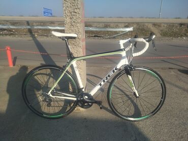 İdman velosipedləri: İşlənmiş Şose velosipedi Trek, 28", sürətlərin sayı: 11, Ünvandan götürmə — 5