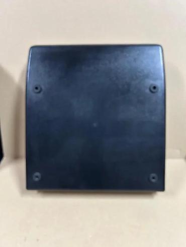 Stari uređaji: Hermes 550 – prenosna mehanička pisaća mašina - Model: Hermes 550 — 11