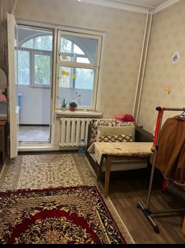 3 комнатная квартира 104 серии бишкек: 2 комнаты, 52 м², 106 серия, 2 этаж