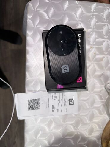 маршрутизаторы best: Портативный мобильный Wi-Fi роутер черного цвета, предназначенный для