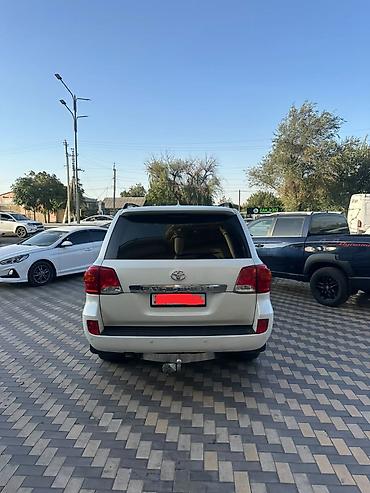 vip номер машина: Toyota Land Cruiser: 2013 г., Дизель, Внедорожник — 1