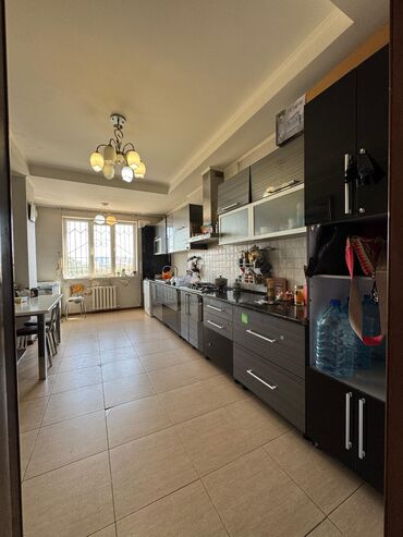 сдается 2 комнатная квартира в джале: 3 комнаты, 127 м², Элитка, 4 этаж, Евроремонт