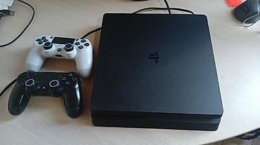 ps3 fat: Почти новый PlayStation 4 Slim (черная) с двумя геймпадами DualShock — 1
