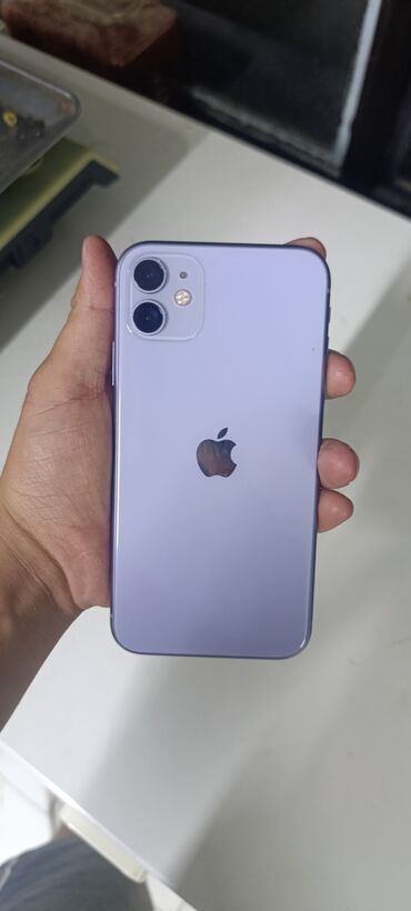 Apple iPhone: IPhone 11, Б/у, 128 ГБ, Защитное стекло, Чехол, 76 %