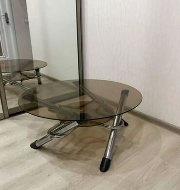 bar stolu: Jurnal masası, İşlənmiş, Şüşə, Yumru masa