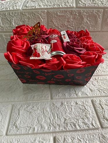 Praznična dekoracija: 🌸🌷 cvetni box setovi 🌷🌸 tražiš savršen poklon koji ostavlja bez daha? — 25