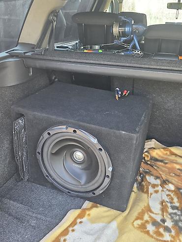 jbl ikinci el: Maşın üçün işlək vəziyyətdə usilitir və kalonka satılır — 1