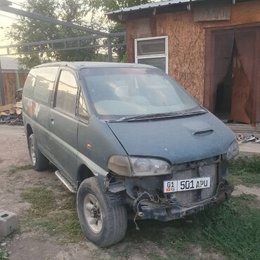 крыша на спринтер: Mitsubishi Delica: 1995 г., 2.2 л, Механика, Дизель, Вэн/Минивэн