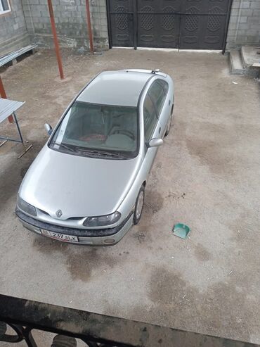 renault 6: Renault Megane: 2001 г., 1.6 л, Механика, Бензин