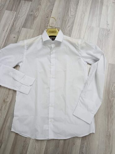 Košulje: Kosulje samo 1299 dinara 
Velicine - S M L — 3