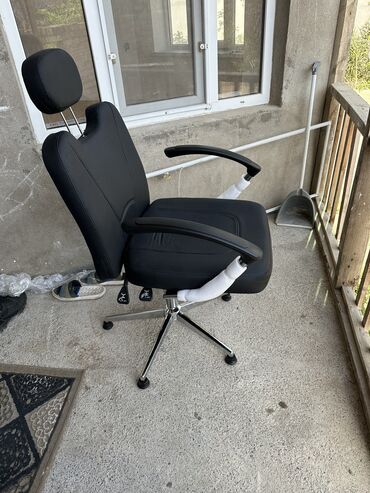 Салонные, медицинские кресла: Новый, Кресло для стрижки