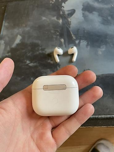 ağ qulaq: Apple AirPods 3 (MagSafe şarj qabı ilə) - Tip: Tamamilə simsiz — 3