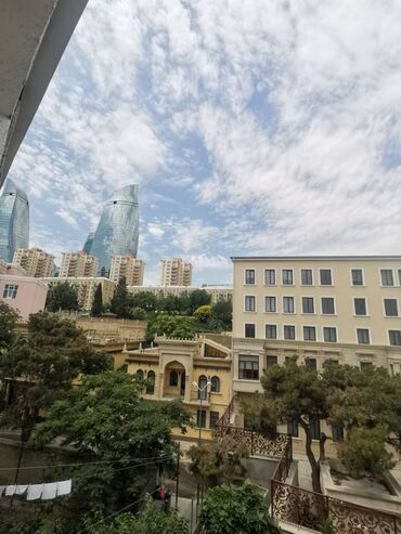 Köhnə tikili: Bakı, 4 otaqlı, Köhnə tikili, m. İçərişəhər, 120 kv. m — 16