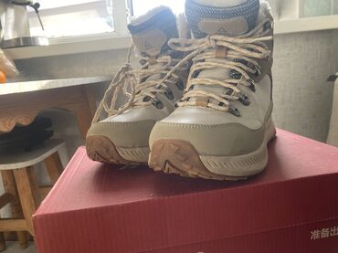 Ботинки и ботильоны: Humtto ботинки Размер 38 
3500с — 5