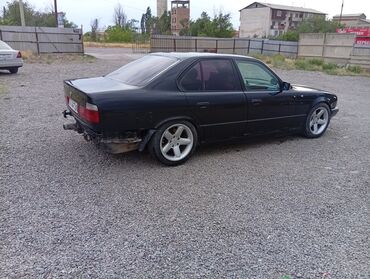 BMW: BMW 5 series: 1993 г., 2.5 л, Механика, Бензин, Седан