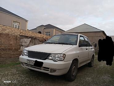 1 9 tdi: Ağ rəngli sedan, şəhərdaxili sürüş üçün praktik və qənaətcil — 3