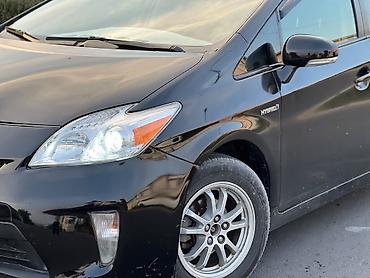 211 2 7: Toyota Prius: 2012 г., 1.8 л, Вариатор, Гибрид, Лифтбек — 5