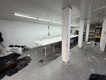 Өндүрүш: Сдается помещение 1 и 2 этаж 265кв.метров район Баят. Охраняемая — 9