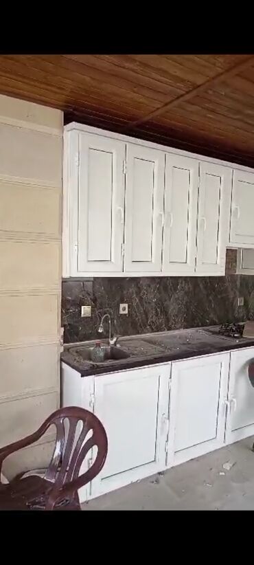 Plastik qapılar: Plasti̇k şkaf. Ağ və rəngli̇ — 13