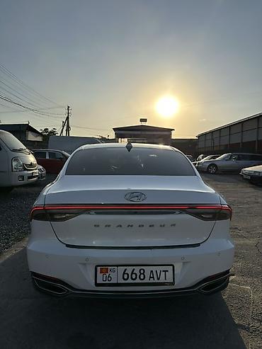 grander: Hyundai Grandeur: 2021 г., Седан — 7
