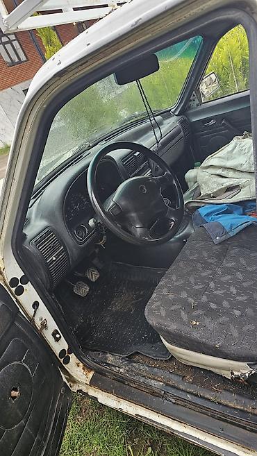 QAZ: QAZ 3110: 2.4 l | 1998 il Sedan — 18