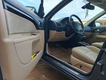 Ford: Ford Mondeo: 2 l | 2005 il 267000 km Sedan — 6