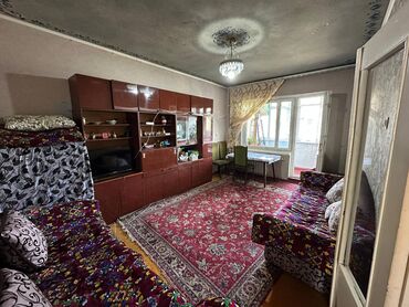 вторичное жилье: 3 комнаты, 70 м², 105 серия, 6 этаж, Старый ремонт