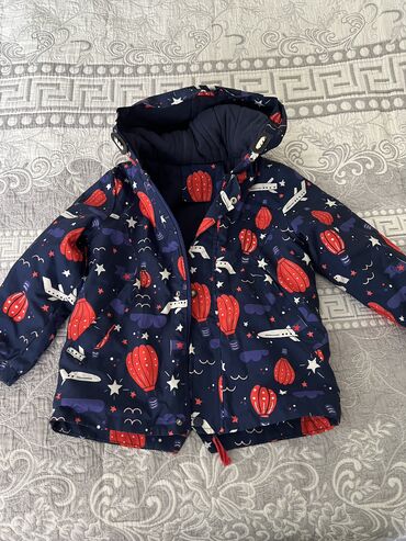 продаю детские куртки: Продаю куртку в хорошем состоянии на мальчика 3-4-5 лет