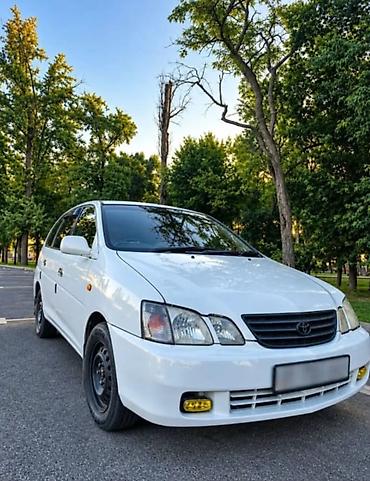 Toyota: Toyota Gaia: 2000 г., 0.2 л, Автомат, Бензин, Минивэн — 1